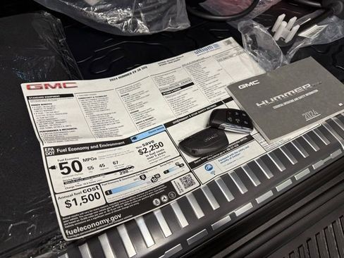 Used 2024 GMC Hummer EV 3X w/ Extreme Off-Road Package image 16