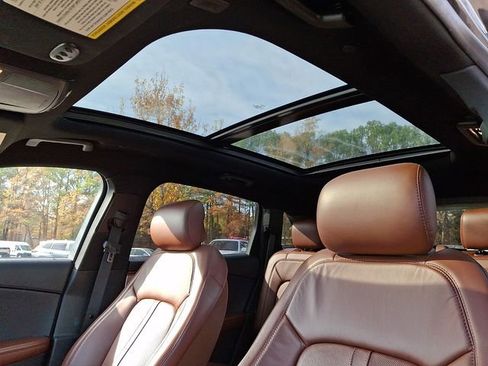 Used 2020 Lincoln Nautilus Reserve w/ Equipment Group 202A image 18