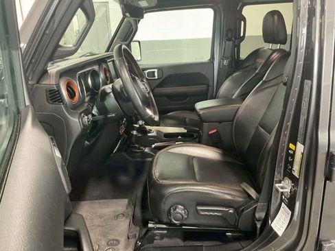 Used 2022 Jeep Gladiator Mojave w/ LED Lighting Group AWD/4WD image 10