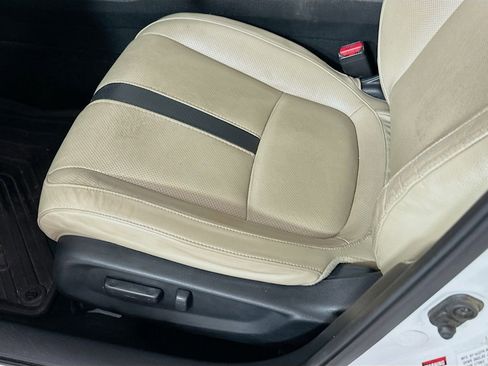 Used 2016 Honda Civic Touring image 9