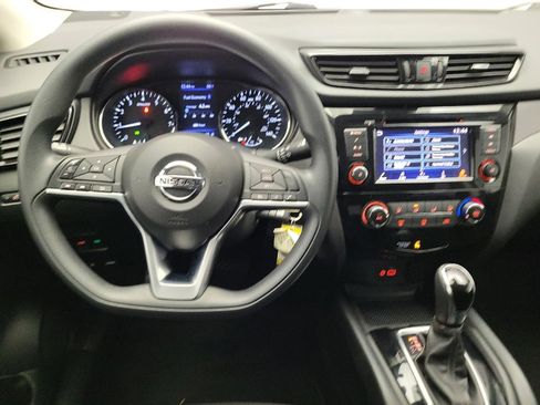 Used 2021 Nissan Rogue Sport S image 22