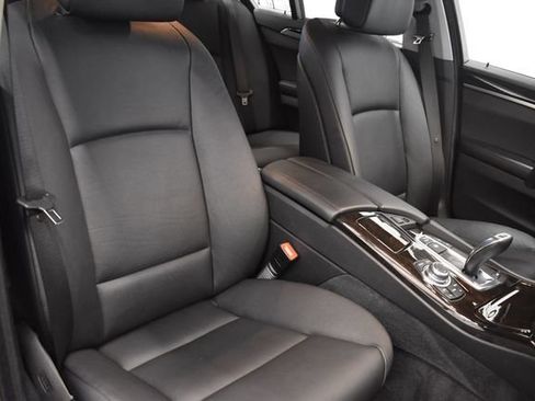 Used 2011 BMW 535i xDrive Sedan AWD/4WD image 6