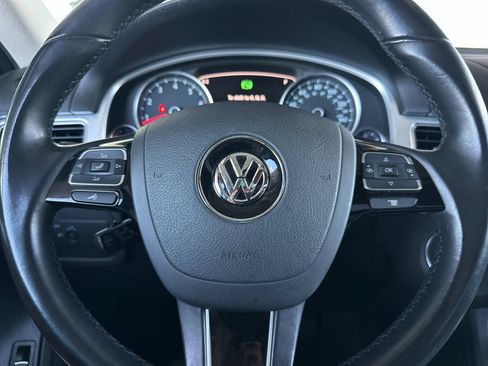 Used 2016 Volkswagen Touareg VR6 AWD/4WD image 26