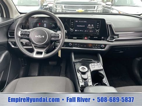 Used 2024 Kia Sportage LX AWD/4WD image 14