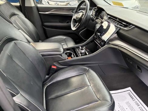 Used 2021 Jeep Grand Cherokee L Limited AWD/4WD image 27