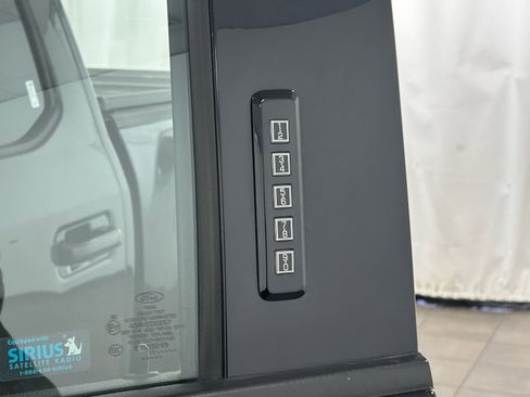 Used 2018 Ford F150 Raptor w/ Equipment Group 802A Luxury image 26