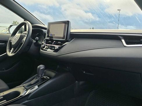 Certified 2024 Toyota Corolla SE image 12