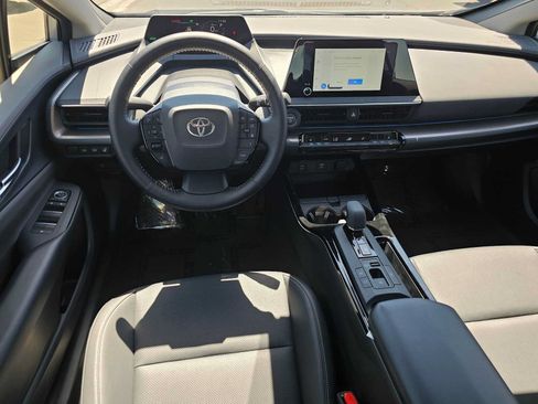 Certified 2026 Toyota Prius XLE FWD image 18