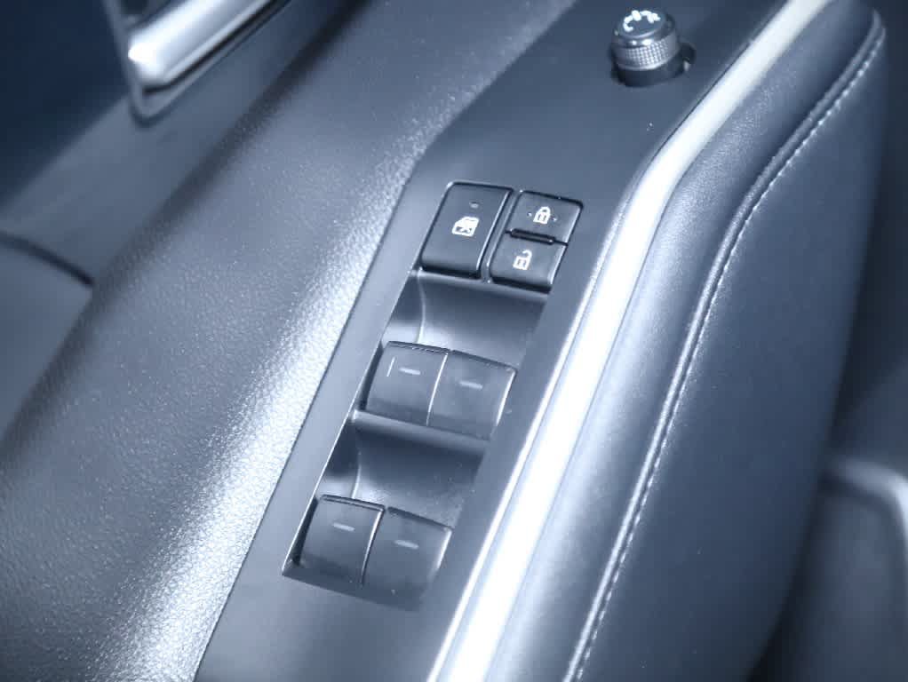 Used 2024 Toyota Highlander XLE AWD/4WD image 20