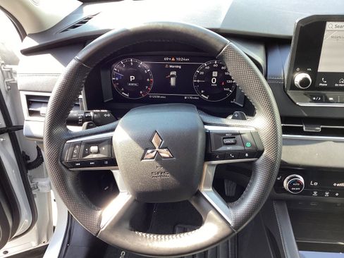 Used 2024 Mitsubishi Outlander SE AWD/4WD image 18