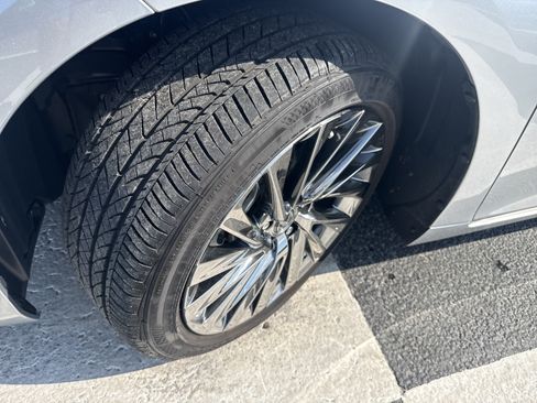 Used 2025 Lexus ES 350 Ultra Luxury FWD image 6