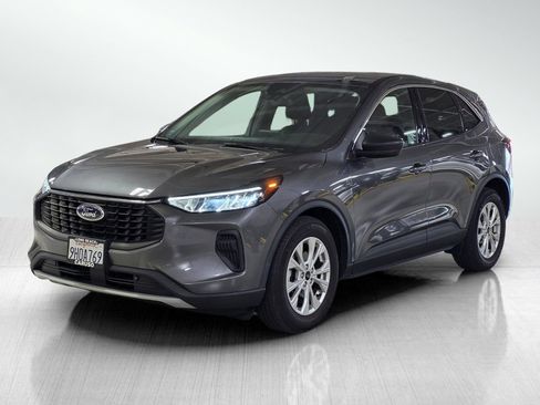 Used 2023 Ford Escape Active FWD image 3