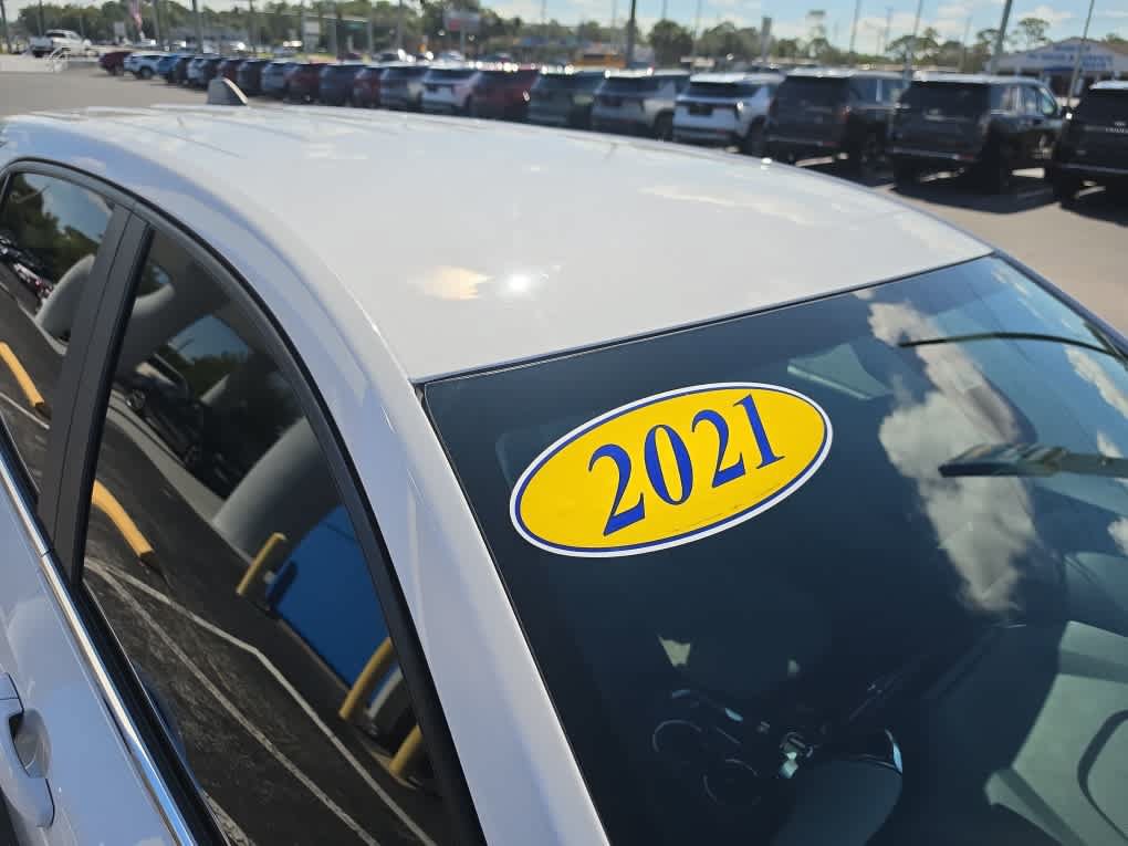 Used 2021 Chevrolet Equinox LT FWD image 20