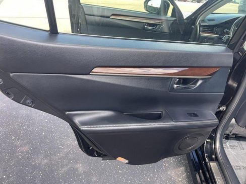 Used 2013 Lexus ES 350 w/ Luxury Pkg FWD image 19
