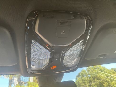 Used 2022 BMW X5 xDrive40i w/ Premium Package image 29