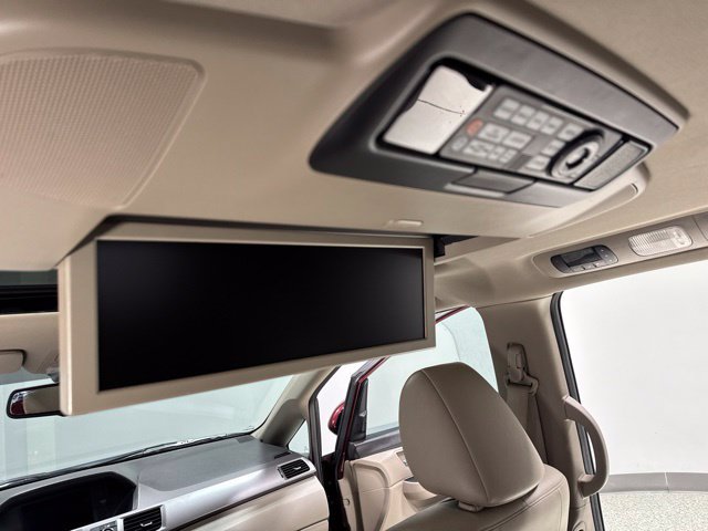 Used 2017 Honda Odyssey Touring Elite image 6