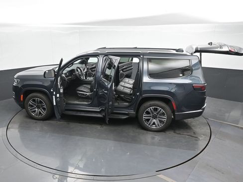 Used 2022 Jeep Wagoneer Series III image 58