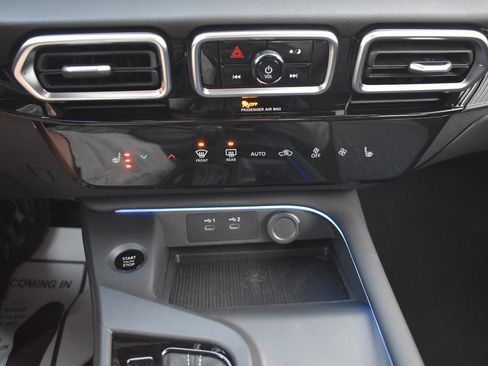 Used 2026 Nissan Sentra SV w/ SV Convenience Package FWD image 34