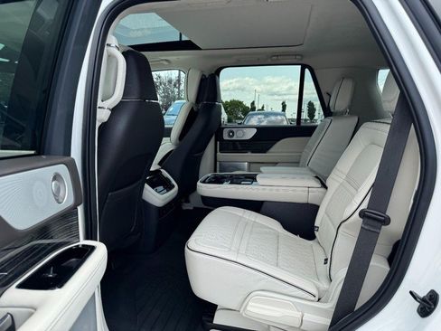 Used 2022 Lincoln Navigator Black Label AWD/4WD image 12