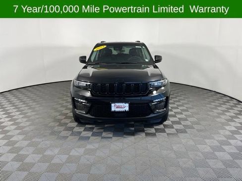 Used 2023 Jeep Grand Cherokee Limited w/ Black Appearance Package AWD/4WD image 2