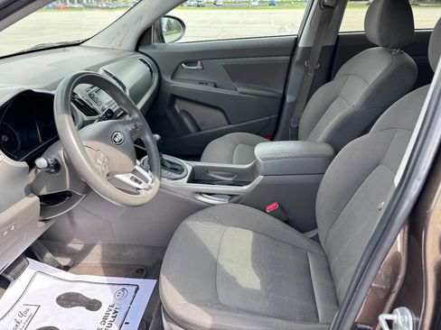 Used 2011 Kia Sportage LX w/ Convenience Pkg image 7