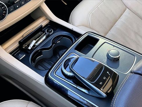 Used 2016 Mercedes-Benz GLE 350 w/ Premium Package image 17