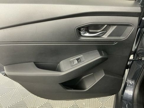 Used 2023 Honda Accord EX image 9