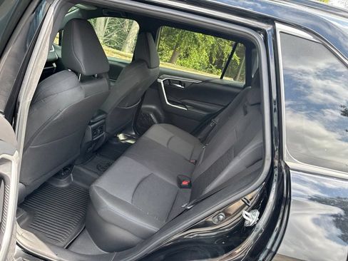 Used 2024 Toyota RAV4 SE AWD/4WD image 6