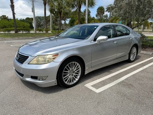 Used 2011 Lexus LS 460 w/ Sport Pkg RWD image 3