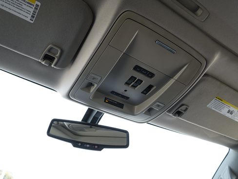 Used 2017 Chevrolet Silverado 1500 LTZ Z71 image 24