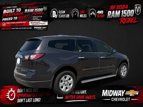 Used 2016 Chevrolet Traverse LS w/ LPO, 'HIT The Road' Package FWD image 4