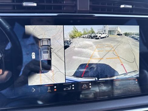 Used 2024 GMC Sierra 1500 AT4X image 27