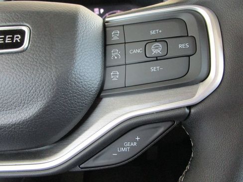 New 2026 Jeep Grand Wagoneer Limited AWD/4WD image 46