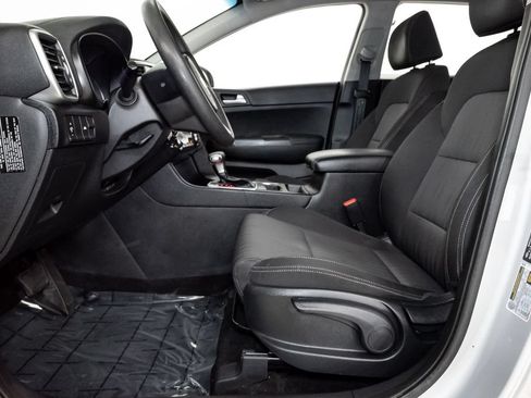 Used 2020 Kia Sportage LX FWD image 12