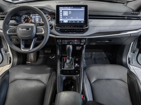 Certified 2023 Jeep Compass Latitude AWD/4WD image 18