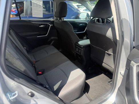 Used 2025 Toyota RAV4 XLE AWD/4WD image 19