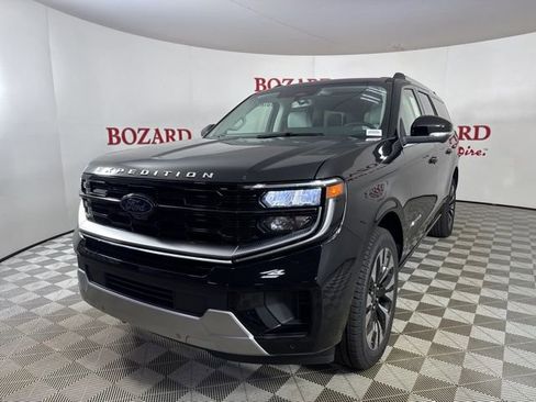 New 2025 Ford Expedition Max Platinum w/ Driver's Package image 3