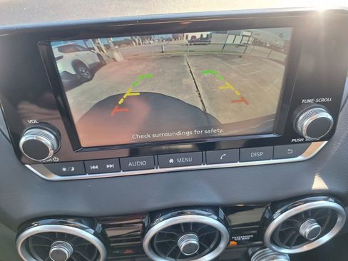 Used 2025 Nissan Sentra S image 16