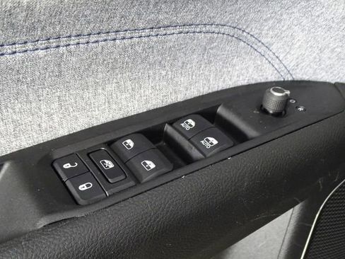 Used 2022 Jeep Compass Latitude image 17