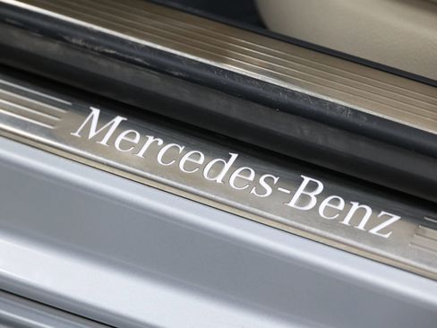 Used 2017 Mercedes-Benz S 550 Cabriolet image 11