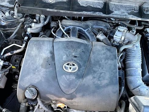 Used 2021 Toyota Highlander Limited image 32