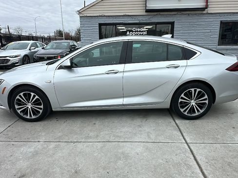 Used 2018 Buick Regal Essence image 8