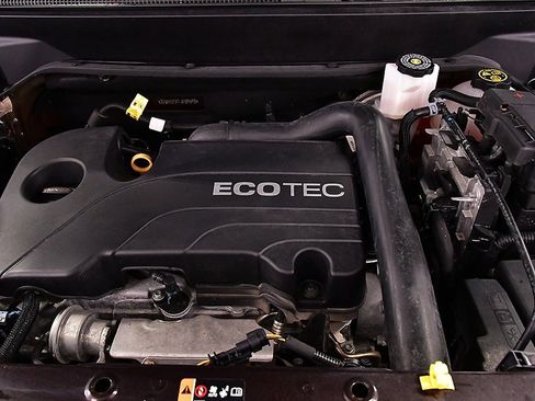 Used 2020 Chevrolet Equinox LT image 32