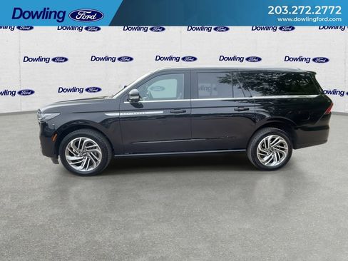 Used 2025 Lincoln Navigator L Reserve AWD/4WD image 6