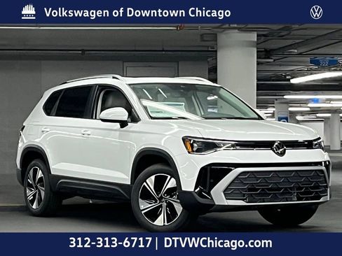 New 2025 Volkswagen Taos SE image 2