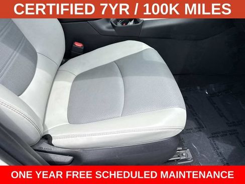 Used 2021 Toyota RAV4 Limited AWD/4WD image 10