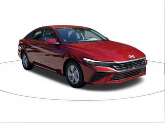 New 2026 Hyundai Elantra SE video 1