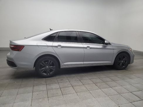 Used 2022 Volkswagen Jetta SE w/ Panoramic Sunroof Package FWD image 10