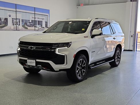 Used 2021 Chevrolet Tahoe Z71 w/ Z71 Off-Road Package AWD/4WD image 4