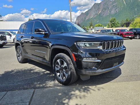 Used 2022 Jeep Grand Cherokee Limited 4xe AWD/4WD image 3